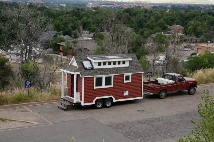 обшить сайдингом