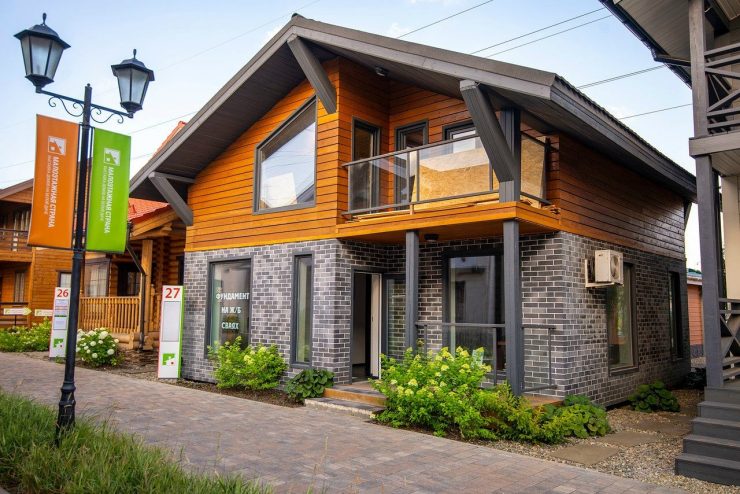 фасад комбинированный